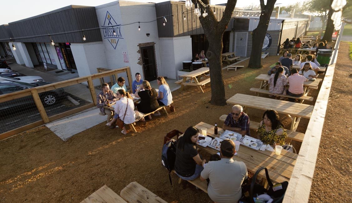 Crossbuck BBQ Indoor and Outdoor Spaces